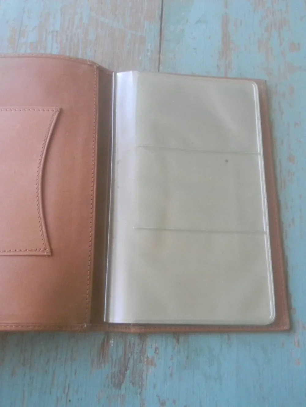VINTAGE ST. DENNIS TAN LEATHER BUSINESS CARD ORGANIZER TRAVEL PHOTO 5
